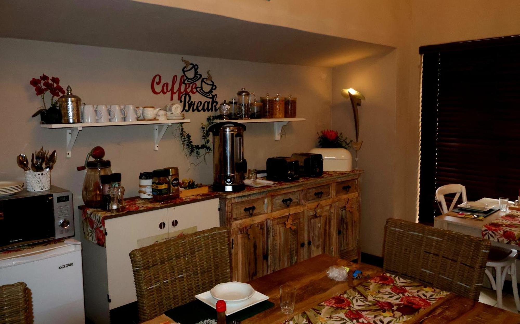 The Leopard Tree Bed and Breakfast Polokwane Exteriör bild