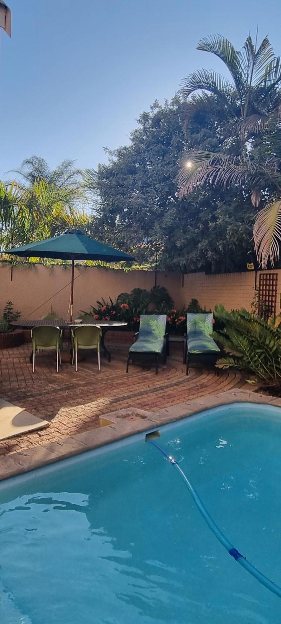The Leopard Tree Bed and Breakfast Polokwane Exteriör bild